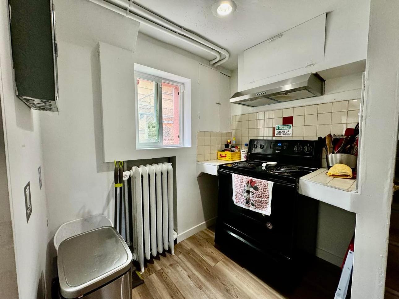 Private Room Tiny With Shared Bathroom Near Seatac Airport And Downtown Сіетл Екстер'єр фото